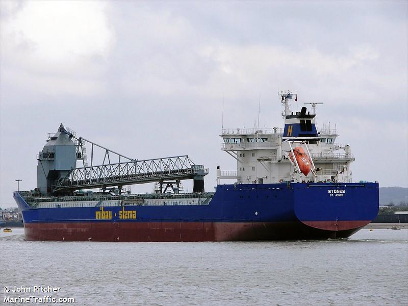 donnacona (Self Discharging Bulk Carrier) - IMO 9226396, MMSI 503000114, Call Sign VZUX under the flag of Australia