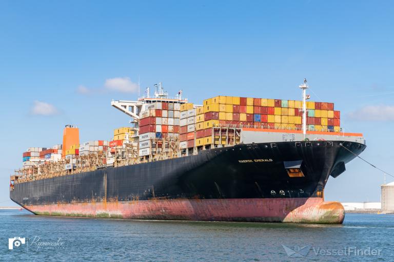 maersk emerald (Container Ship) - IMO 9502910, MMSI 563090400, Call Sign 9V6464 under the flag of Singapore