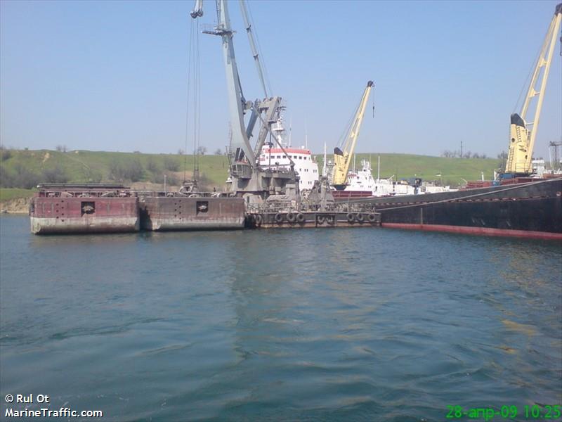plk-116 (Port tender) - IMO , MMSI 272111400 under the flag of Ukraine