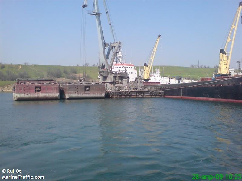 plk-116 (Port tender) - IMO , MMSI 272111400 under the flag of Ukraine