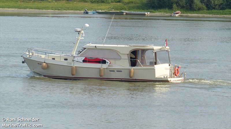 bg-001 h (Pleasure craft) - IMO , MMSI 279212167 under the flag of Serbia