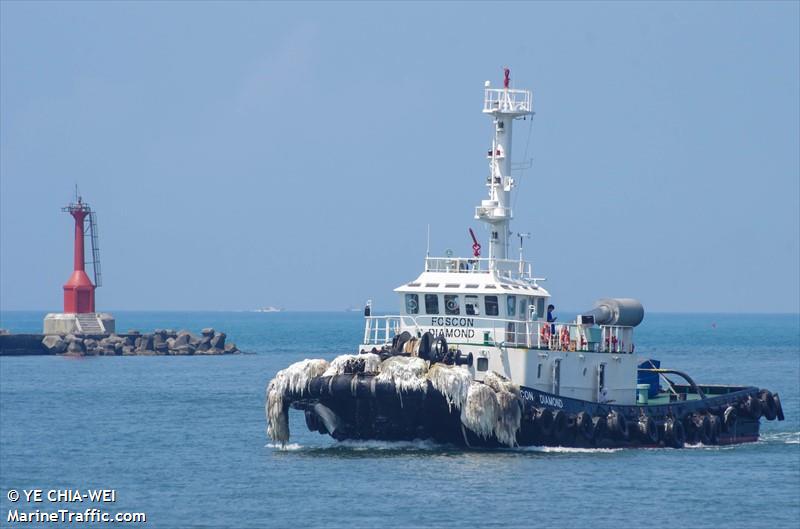 foscon diamond (Tug) - IMO 8703945, MMSI 667001885, Call Sign 9LU2688 under the flag of Sierra Leone