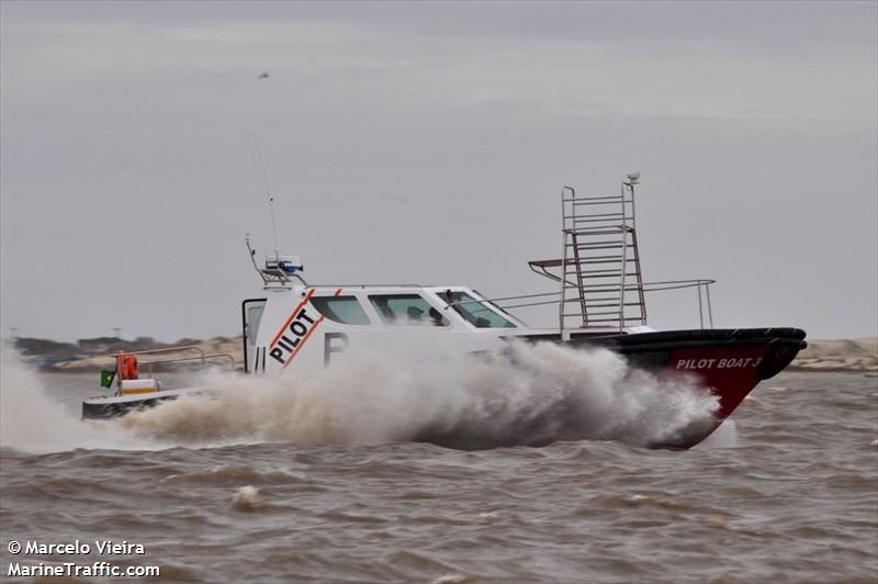 pilot boat 3 (Other type) - IMO , MMSI 710008010, Call Sign PQ3009 under the flag of Brazil