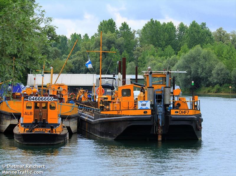ohf 7 (Dredging or UW ops) - IMO , MMSI 211665690, Call Sign DC3536 under the flag of Germany