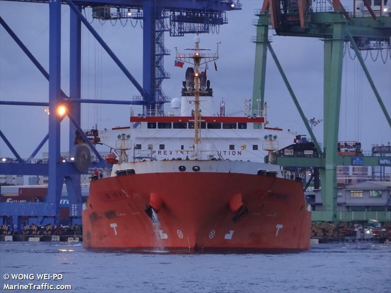 bow endeavor (Chemical/Oil Products Tanker) - IMO 9490325, MMSI 258105000, Call Sign LATA8 under the flag of Norway