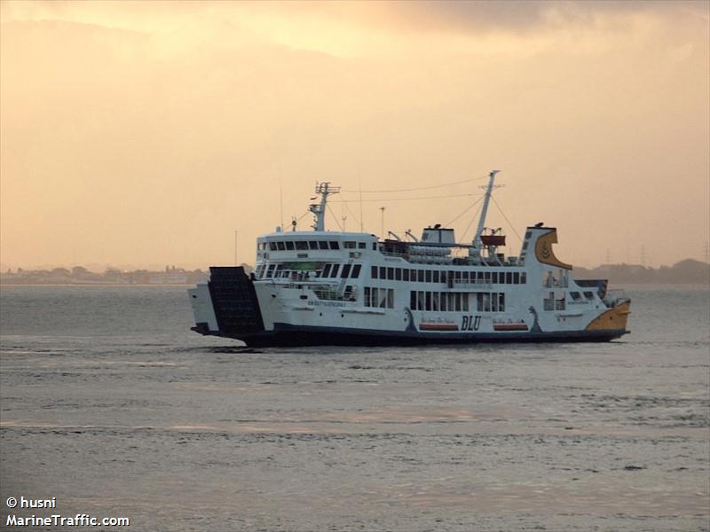 km wicitra dharma ii (Passenger/Ro-Ro Cargo Ship) - IMO 8712233, MMSI 525015909, Call Sign PNZO under the flag of Indonesia