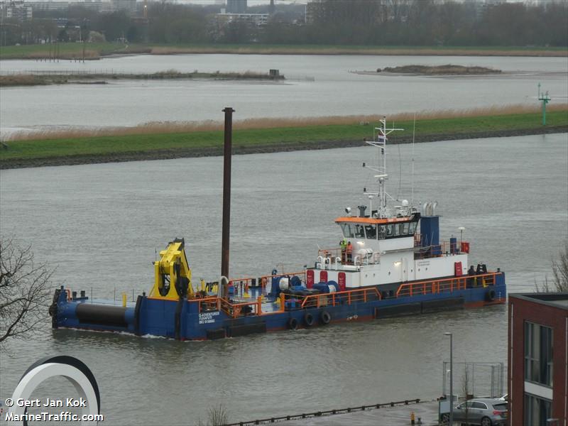 q-adventurer (Utility Vessel) - IMO 9158692, MMSI 572591220, Call Sign T2XE5 under the flag of Tuvalu