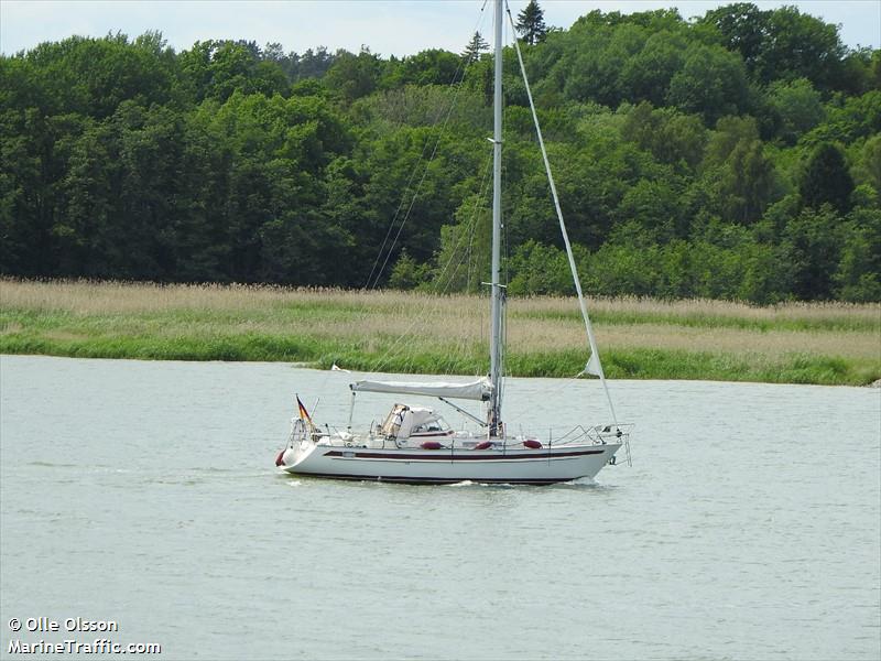 cantus (Sailing vessel) - IMO , MMSI 211521560, Call Sign DK 5906 under the flag of Germany