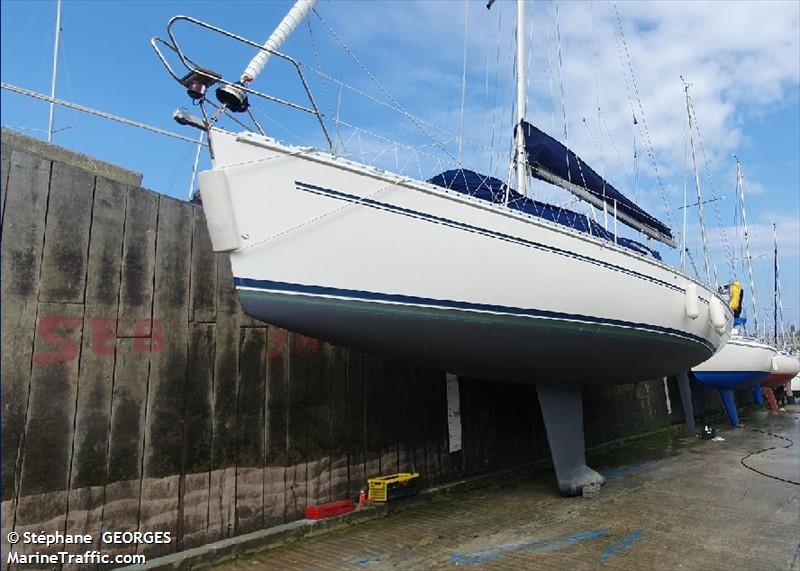 hermel (Pleasure craft) - IMO , MMSI 227568550, Call Sign FGB2897 under the flag of France