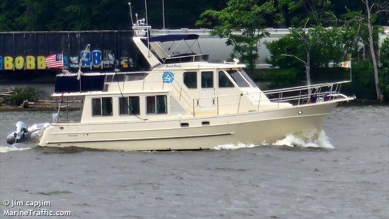 beach breeze (Pleasure craft) - IMO , MMSI 338473866 under the flag of USA