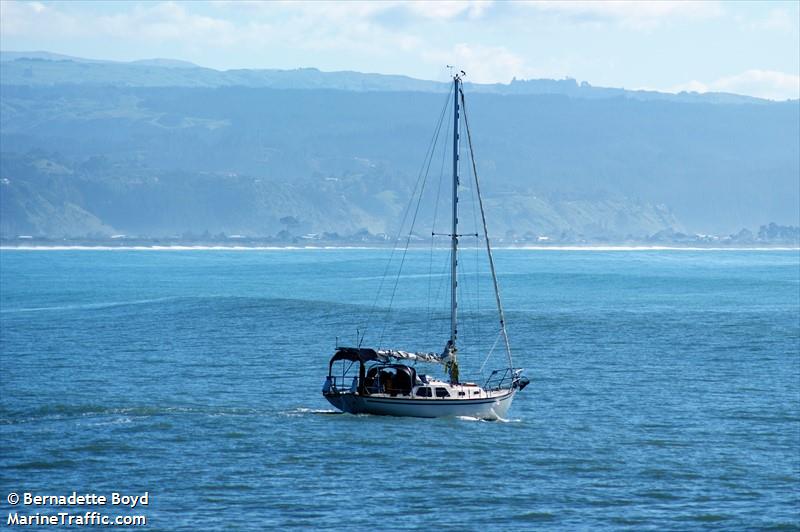 roustabout (Sailing vessel) - IMO , MMSI 512006154, Call Sign ZMY3430 under the flag of New Zealand