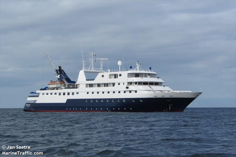 celebrity xpedition (Passenger (Cruise) Ship) - IMO 9228368, MMSI 735023483, Call Sign HC2083 under the flag of Ecuador
