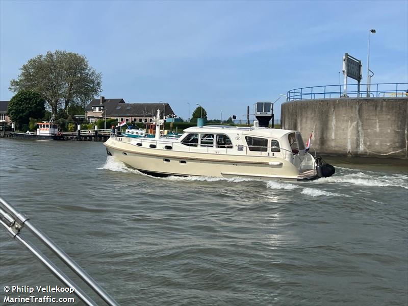 floris (Pleasure craft) - IMO , MMSI 244058525, Call Sign PC9018 under the flag of Netherlands