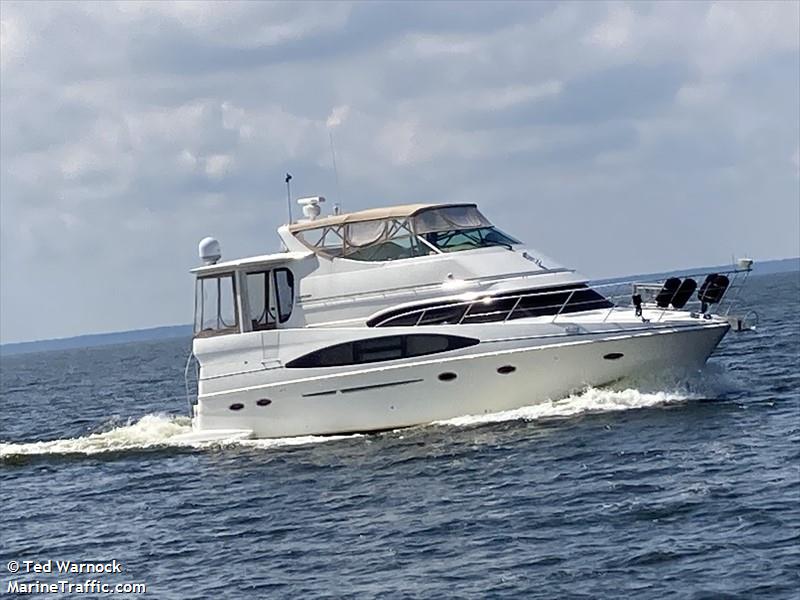 salt and light (Pleasure craft) - IMO , MMSI 338050654 under the flag of USA
