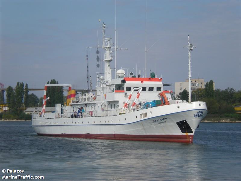 akademik (Research Vessel) - IMO 8138463, MMSI 207038000, Call Sign LZDA under the flag of Bulgaria