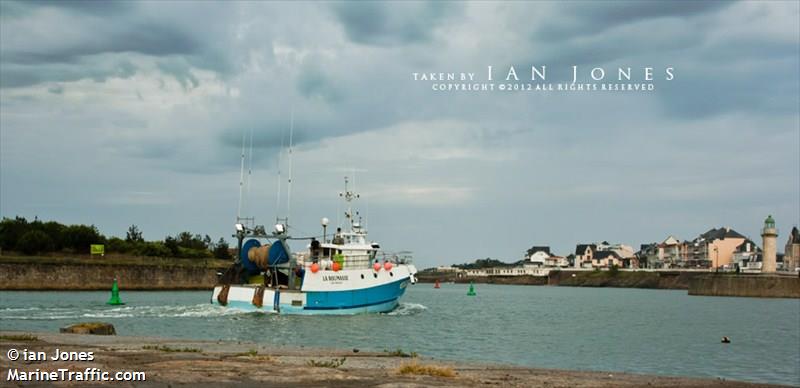 fv bien faire ii (Fishing vessel) - IMO , MMSI 227922000, Call Sign FHMX under the flag of France