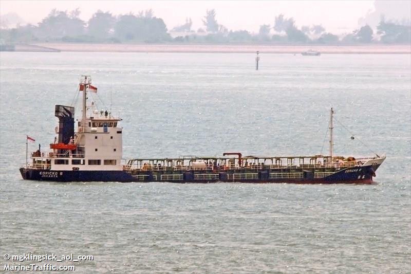 edricko 6 (Bitumen Tanker) - IMO 9146833, MMSI 525015425, Call Sign PMSW under the flag of Indonesia