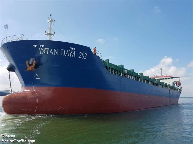 intan daya 282 (General Cargo Ship) - IMO 9813371, MMSI 525100403, Call Sign YBRJ2 under the flag of Indonesia