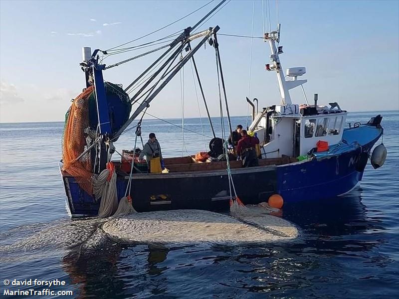 calm waters n174 (Fishing vessel) - IMO , MMSI 232040194, Call Sign 2FD15 under the flag of United Kingdom (UK)