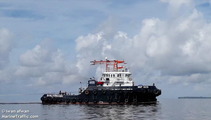 mbp 3221 (Tug) - IMO 9764570, MMSI 525022395, Call Sign YBFC2 under the flag of Indonesia