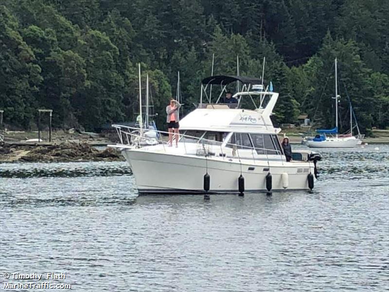 west rover (Pleasure craft) - IMO , MMSI 316038773 under the flag of Canada