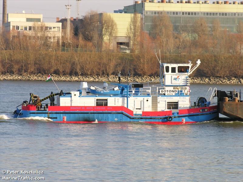 botond (Tug) - IMO , MMSI 243000041, Call Sign HGKX under the flag of Hungary