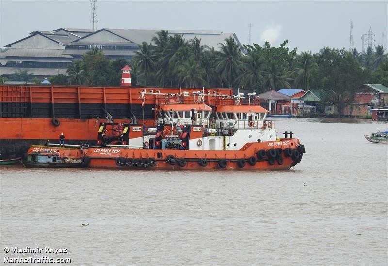 tb. leo power 2207 (Tug) - IMO , MMSI 525021376, Call Sign YDA3801 under the flag of Indonesia