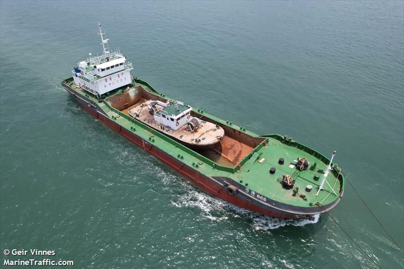 he hai 668 (Motor Hopper) - IMO 8360262, MMSI 667001529, Call Sign 9LU2332 under the flag of Sierra Leone