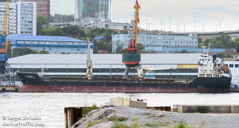 dumo (Fishing Vessel) - IMO 9279460, MMSI 312112000, Call Sign V3NS7 under the flag of Belize