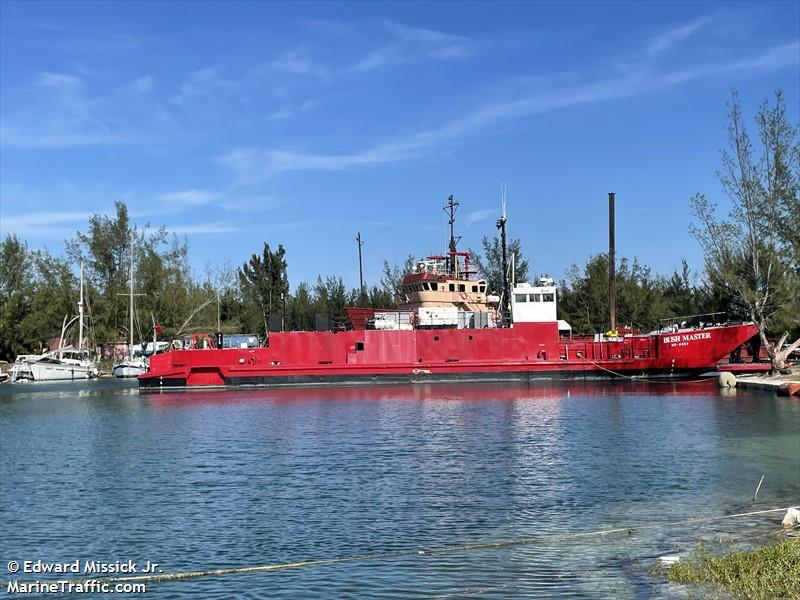 bush master (Passenger/Landing Craft) - IMO 8359067, MMSI 613914101, Call Sign TJM0163 under the flag of Cameroon