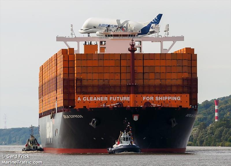 berlin express (Container Ship) - IMO 9540118, MMSI 211119000, Call Sign DIVZ2 under the flag of Germany