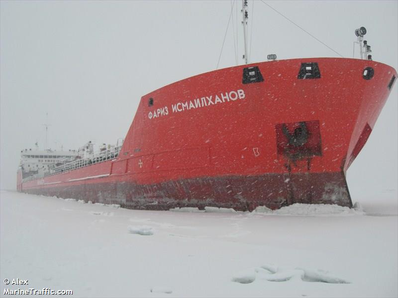 magomed gadzhiev (Oil Products Tanker) - IMO 9268344, MMSI 273447030, Call Sign  UFNK under the flag of Russia