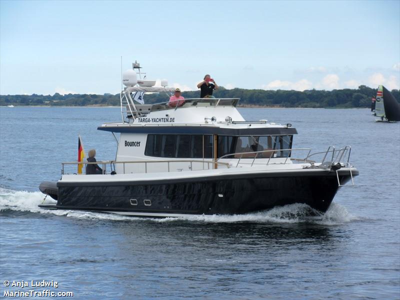 bouncer (Pleasure craft) - IMO , MMSI 211873760, Call Sign DG3521 under the flag of Germany