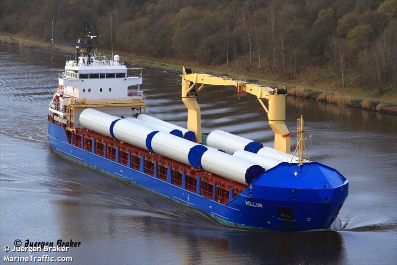 iris (Passenger Ship) - IMO 9103776, MMSI 305384000, Call Sign V2YD4 under the flag of Antigua & Barbuda