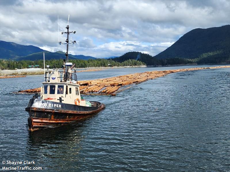 jervis piper (Tug) - IMO , MMSI 316004317 under the flag of Canada