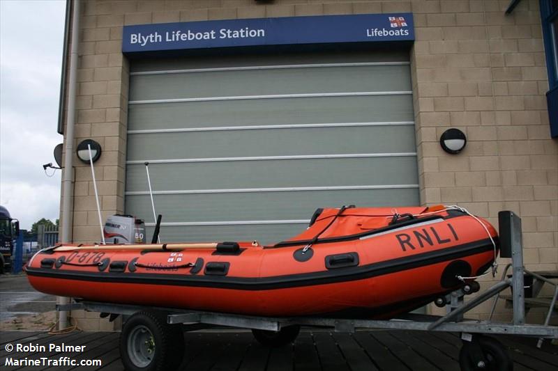 rnli lifeboat d-878 (SAR) - IMO , MMSI 232046186, Call Sign MNEA2 under the flag of United Kingdom (UK)