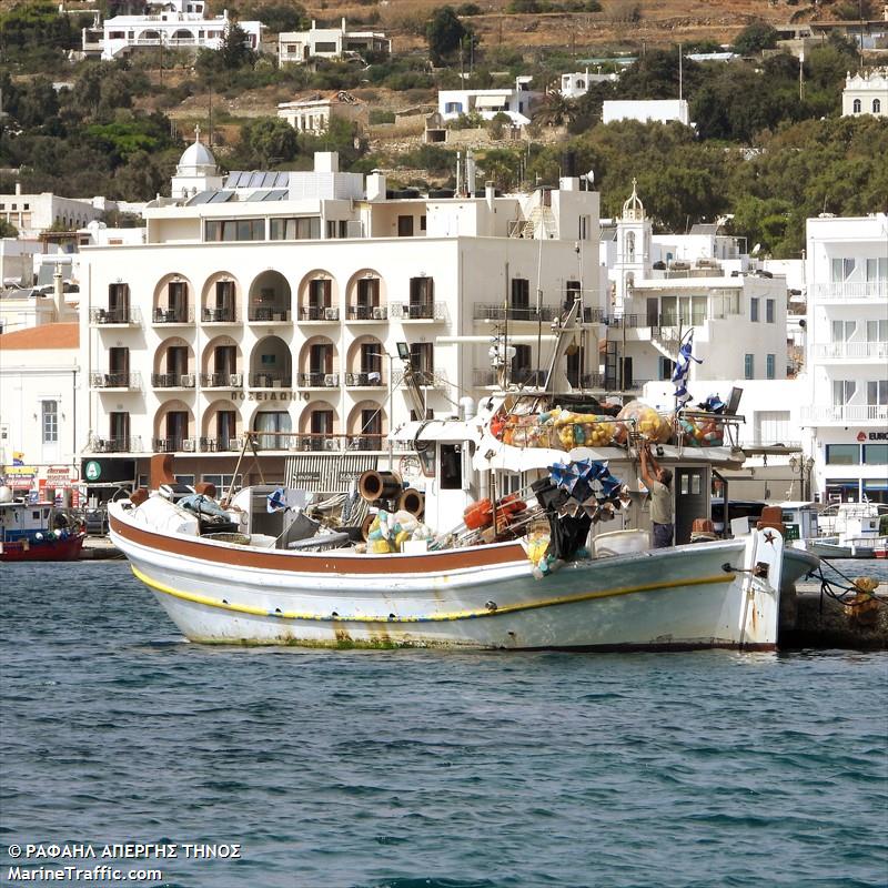 dyo adelfia (Fishing vessel) - IMO 8774499, MMSI 240393000, Call Sign SV3935 under the flag of Greece