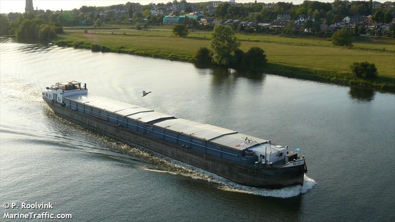 belumi . (Cargo ship) - IMO , MMSI 211159930, Call Sign DH3999 under the flag of Germany