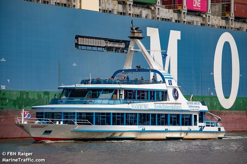 hamburg (Passenger ship) - IMO , MMSI 211512520, Call Sign DC7737 under the flag of Germany