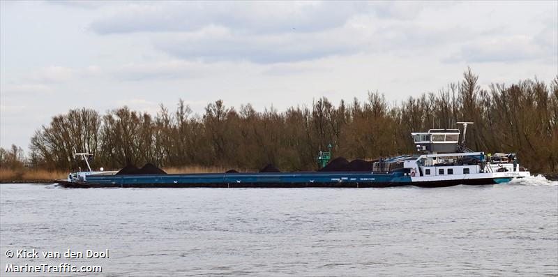 littoral (Cargo ship) - IMO , MMSI 226008660, Call Sign FM4710 under the flag of France