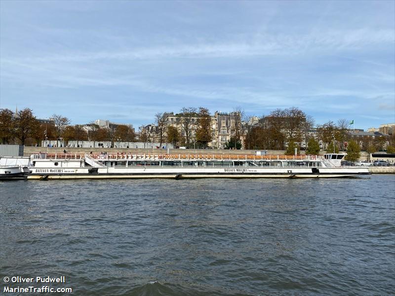 coche d eau (Passenger ship) - IMO , MMSI 226009370, Call Sign FM4129 under the flag of France