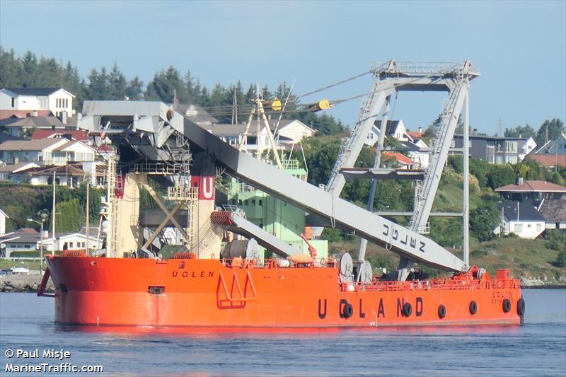 uglen (Crane Ship) - IMO 7721079, MMSI 257231000, Call Sign LHIF under the flag of Norway