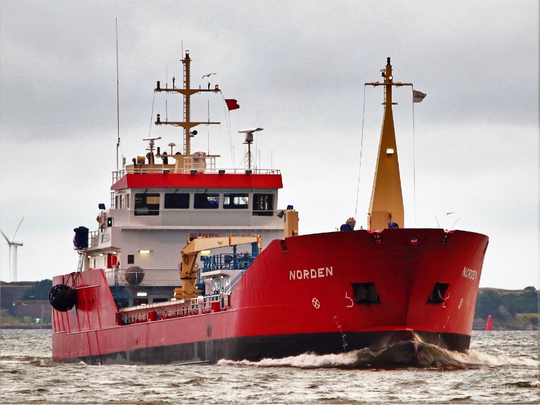 norden (Oil Products Tanker) - IMO 9346641, MMSI 266212000, Call Sign SJQF under the flag of Sweden