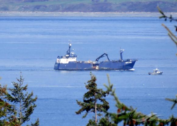 blue attu (Fishing Vessel) - IMO 8124230, MMSI 338185000, Call Sign WDA3556 under the flag of USA