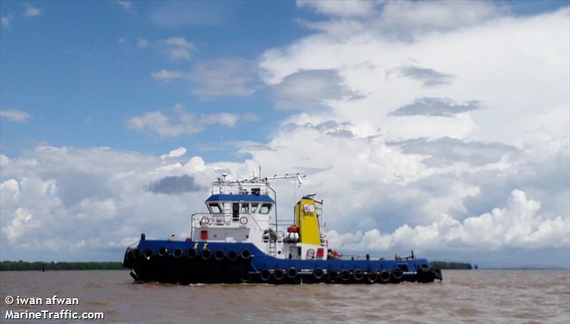 kmp awu awu (Tug) - IMO , MMSI 525016574 under the flag of Indonesia