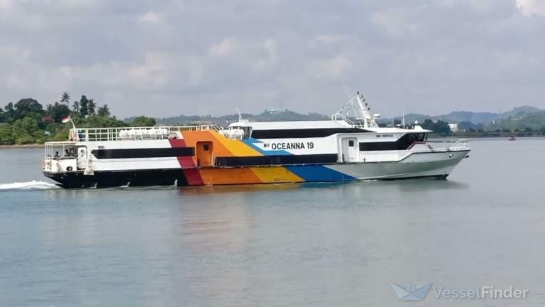 mv oceanna 19 (Passenger ship) - IMO , MMSI 525300682 under the flag of Indonesia