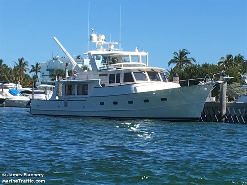 the bear (Pleasure craft) - IMO , MMSI 338328496 under the flag of USA