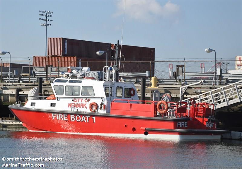 newark fire boat 2 (Law enforcment) - IMO , MMSI 367522950, Call Sign WDG3144 under the flag of United States (USA)