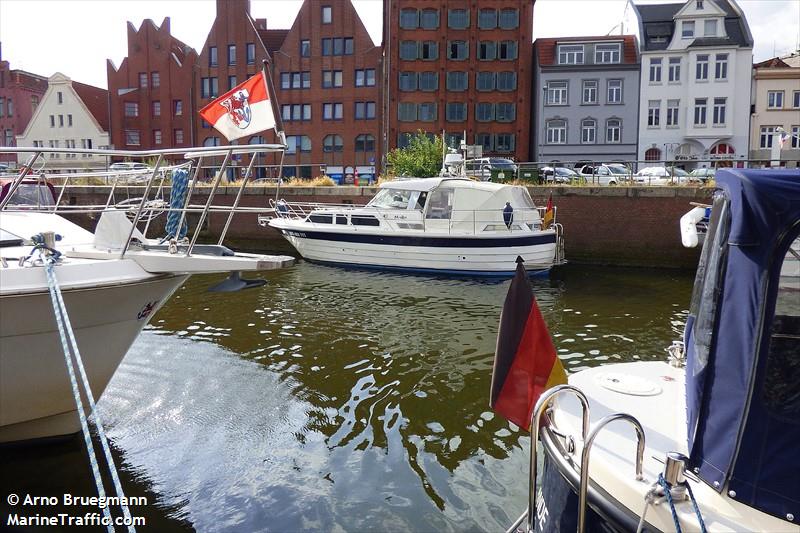 mare (Pleasure craft) - IMO , MMSI 211591850, Call Sign DJ5677 under the flag of Germany