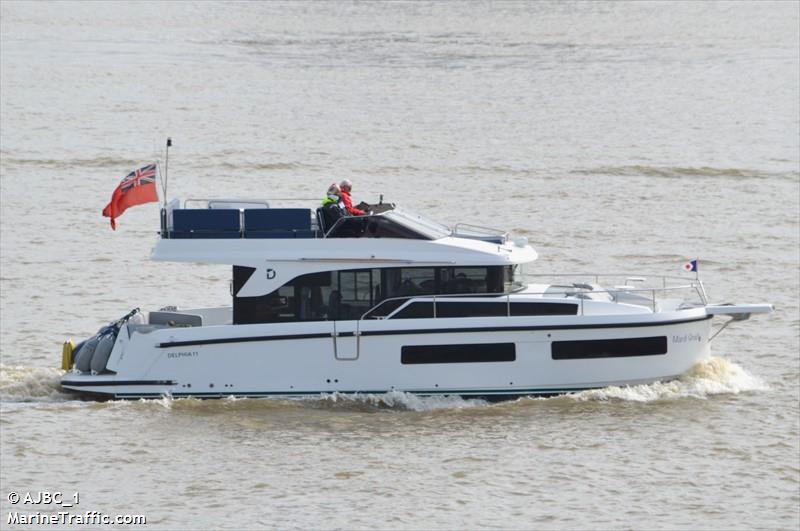 mardi gras (Pleasure craft) - IMO , MMSI 232048004, Call Sign MNUP5 under the flag of United Kingdom (UK)